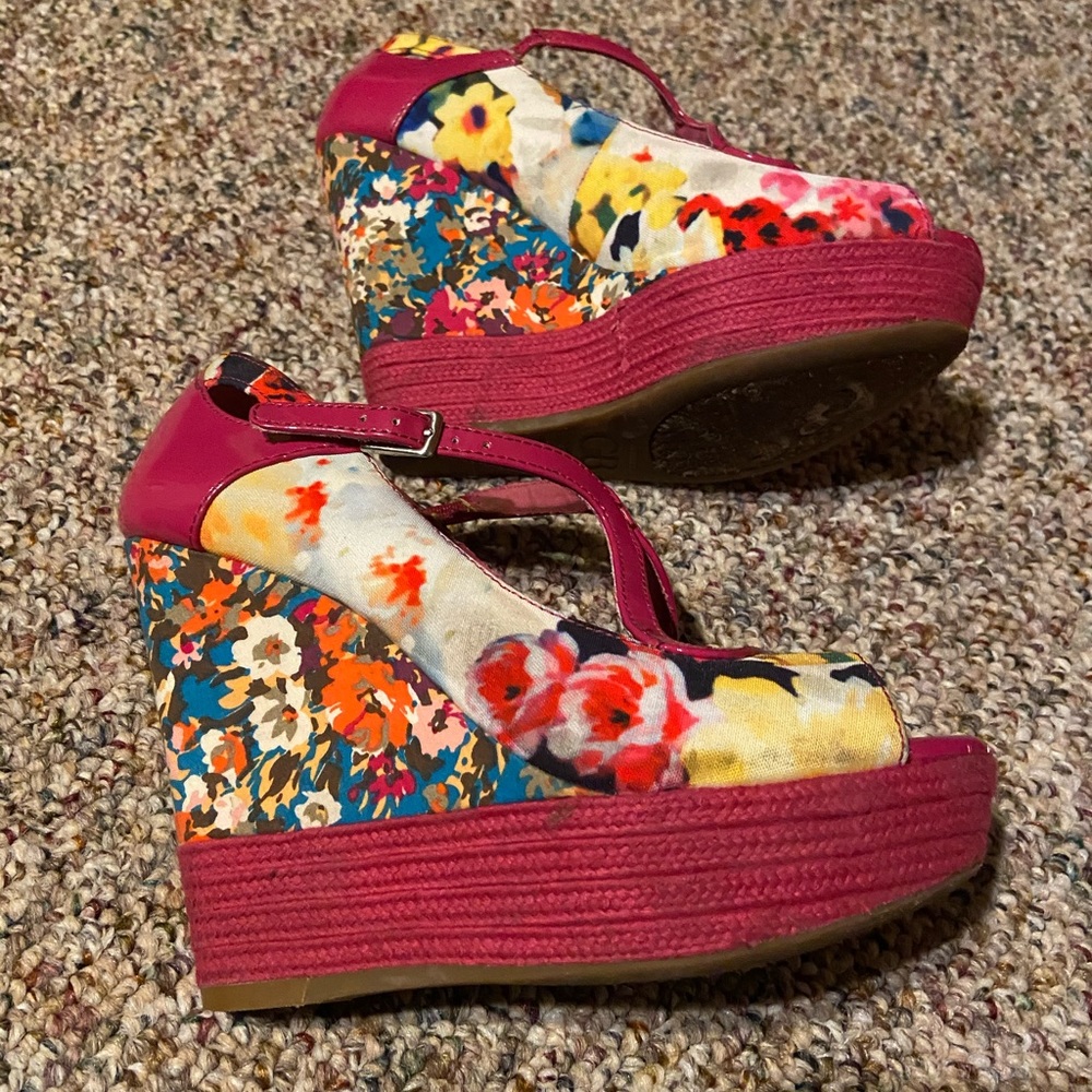 Gianni Bini Wedges 👠
